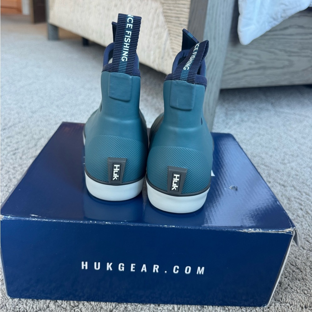 NWT — Women’s Huk Fishing Boots - Picture 3 of 4